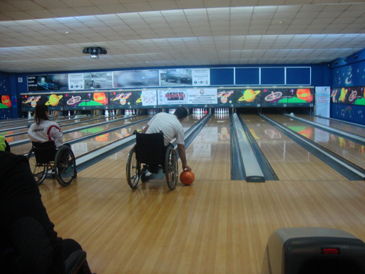 Определены первые чемпионы Азербайджана по боулингу среди инвалидов (фото)