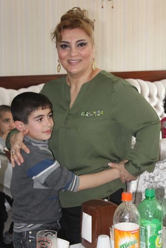 Азербайджанские певцы провели благотворительную акцию "Мы вместе"  для воспитанников детского дома (фото)