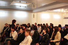 В Баку в рамках проекта "Экран – школьнику" состоялся показ фильма "Вишневый сад" (фото)