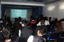 В Баку в рамках проекта "Экран – школьнику" состоялся показ фильма "Вишневый сад" (фото)