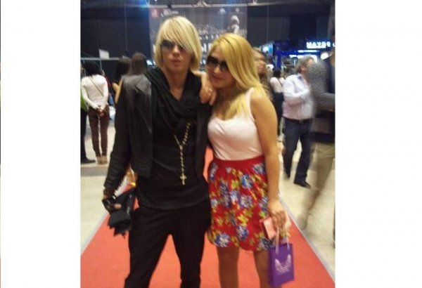 Азербайджанская модель снялась в проекте российского исполнителя