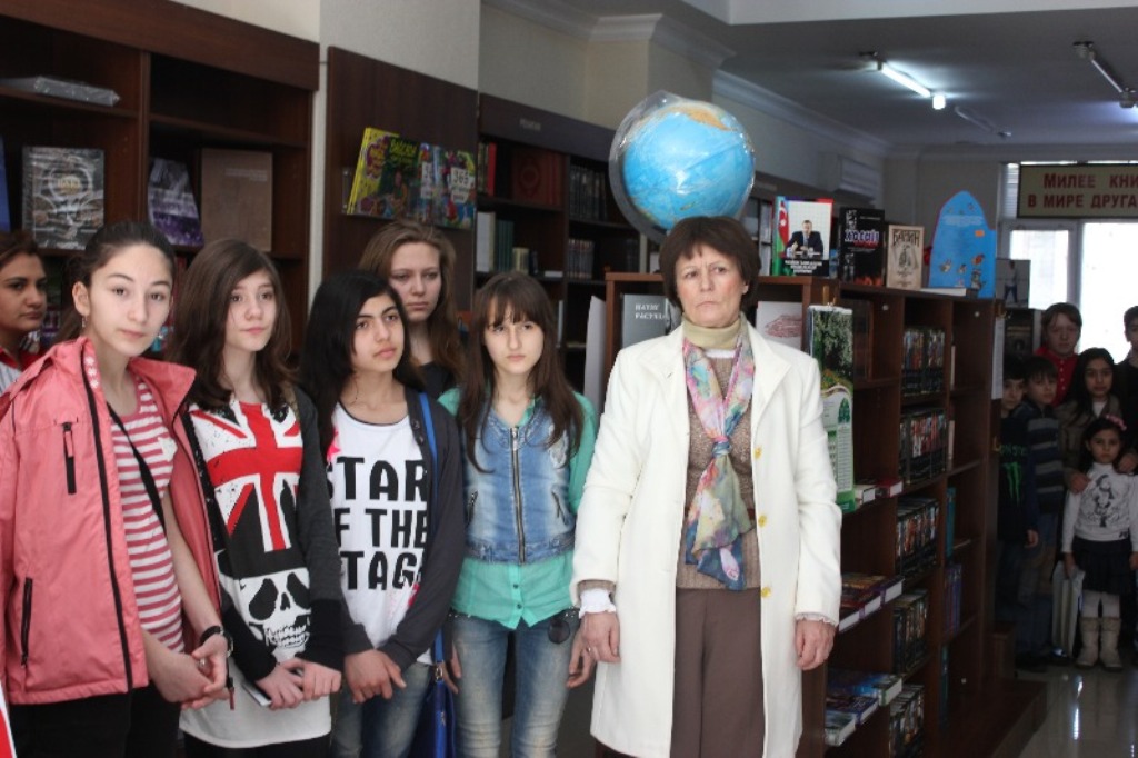 В Баку в Доме Русской книги прошла выставка детской литературы (фото)