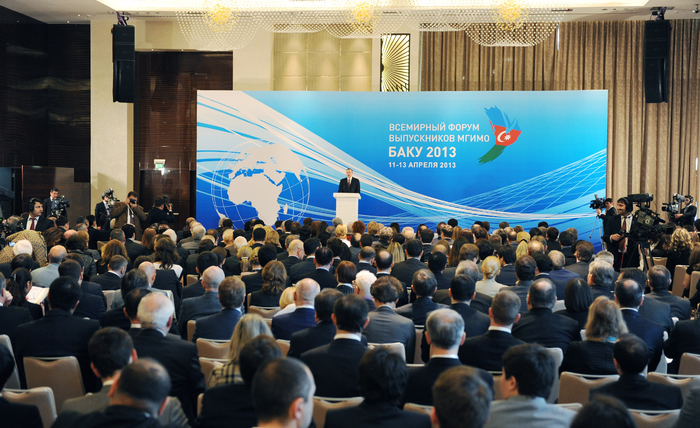 Президент Азербайджана и его супруга приняли участие в I Всемирном форуме выпускников МГИМО (ФОТО)