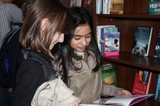 В Баку в Доме Русской книги прошла выставка детской литературы (фото)