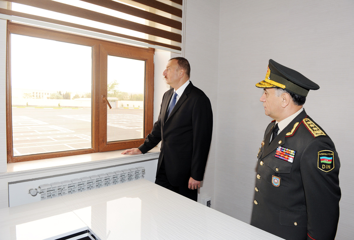 Президент Азербайджана Ильхам Алиев осмотрел Н-скую воинскую часть Внутренних войск в Гаджигабуле после реконструкции (ФОТО)