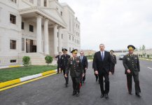 Президент Азербайджана Ильхам Алиев осмотрел Н-скую воинскую часть Внутренних войск в Гаджигабуле после реконструкции (ФОТО)