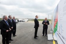 Президент Азербайджана принял участие в открытии автомобильной дороги в Гаджигабульском районе (версия 2) (ФОТО)