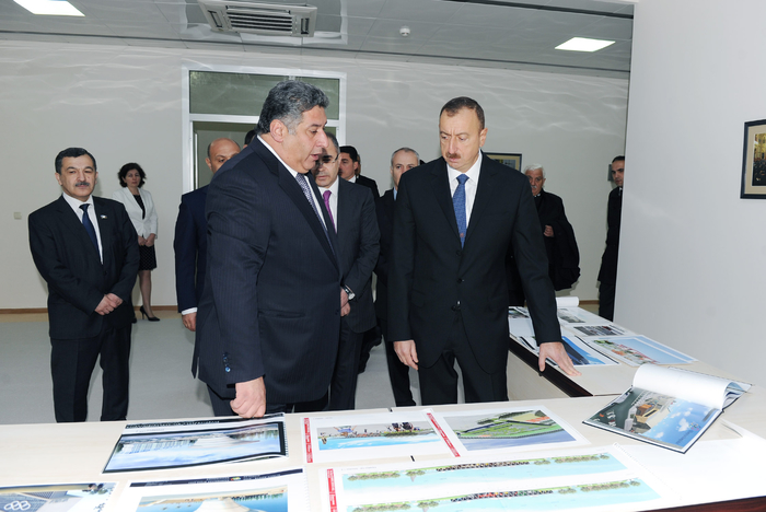 Президент Азербайджана принял участие в открытии в Мингячевире Дома молодежи (ФОТО)