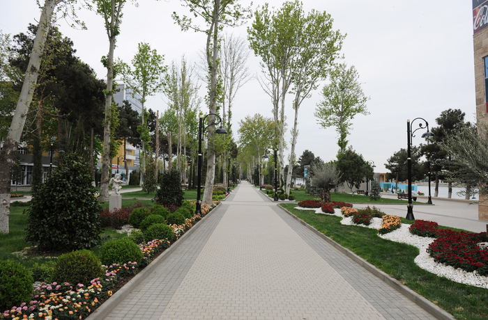 Президент Ильхам Алиев ознакомился в Мингячевире с реконструированным Набережным парком (ФОТО)