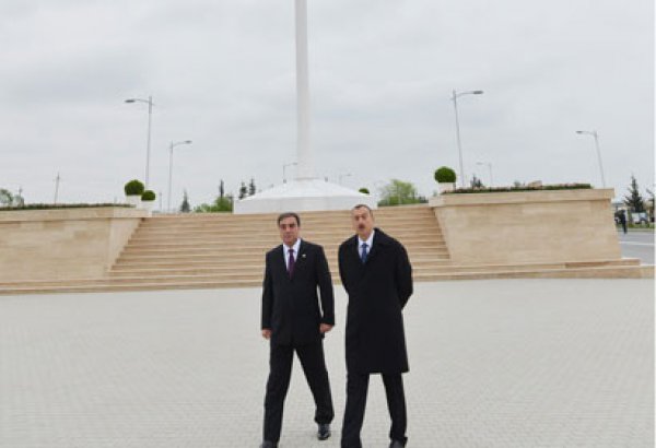 Президент Азербайджана ознакомился с площадью Флага в Мингячевире (ФОТО)