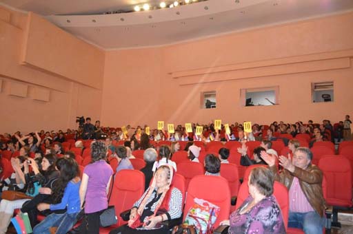 Эмин Эминзаде стал победителем международного конкурса "Золотой микрофон" в Казахстане (фото)