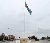 Президент Азербайджана ознакомился с площадью Флага в Мингячевире (ФОТО)