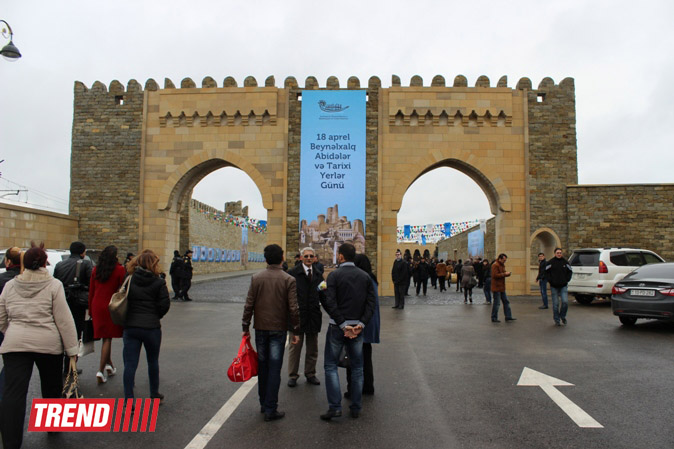 В заповеднике "Храм Атешгях" торжественно отметили Международный день памятников и исторических мест (фото)