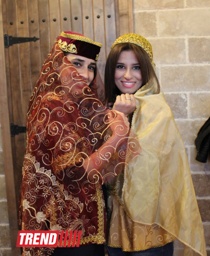 В заповеднике "Храм Атешгях" торжественно отметили Международный день памятников и исторических мест (фото)