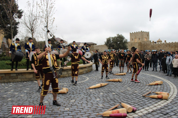 В заповеднике "Храм Атешгях" торжественно отметили Международный день памятников и исторических мест (фото)