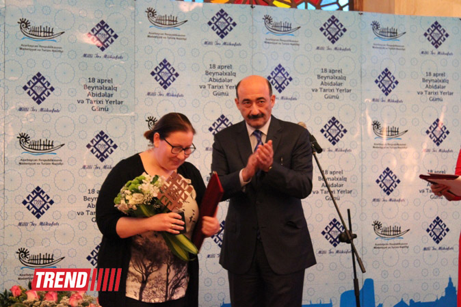 В заповеднике "Храм Атешгях" торжественно отметили Международный день памятников и исторических мест (фото)