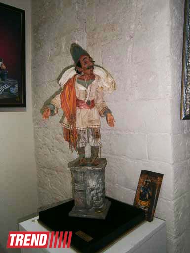 Потрясающие экспонаты мастеров искусства: в Баку открылась арт-галерея "Кукла" (фото)