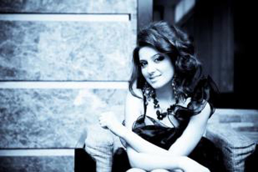 Аян Бабакишиева реализовала музыкальный фотопроект в графике (видео-фото)