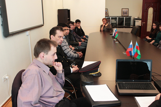 В Баку прошел круглый стол, посвященный Международному дню Земли (фото)