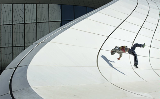 Путешествие самого известного в мире паркуриста Райана Дойла в Баку (видео-фото)