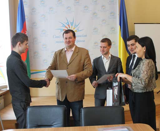 В Молодежном центре САМУ состоялось награждение победителей конкурса эссе
"Великий шелковый путь" (фото)