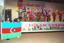 Детский театр-студия "Гюнай" успешно выступил на международном фестивале в Турции (фото)