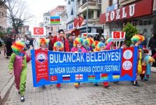 Детский театр-студия "Гюнай" успешно выступил на международном фестивале в Турции (фото)