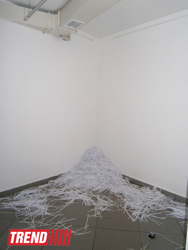 Вся правда об "Офисе" в работах Орхана Гусейнова: смешение западного влияния с местным колоритом (фото)