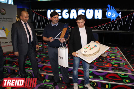 В Баку состоялся турнир по боулингу среди представителей СМИ (фотосессия)