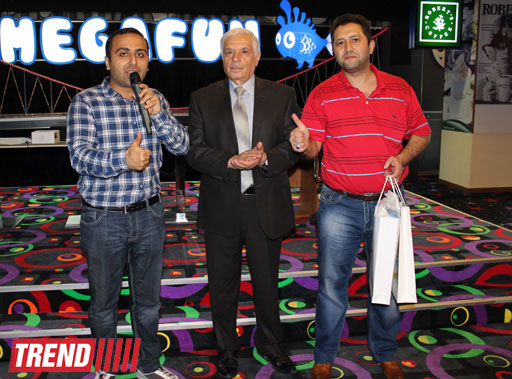 В Баку состоялся турнир по боулингу среди представителей СМИ (фотосессия)