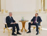 Ильхам Алиев принял экс-президента Латвии