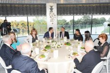 Президент Азербайджана и его супруга приняли участие на приеме, организованном в честь участников проходящего в Баку Первого Южнокавказского форума (ФОТО)