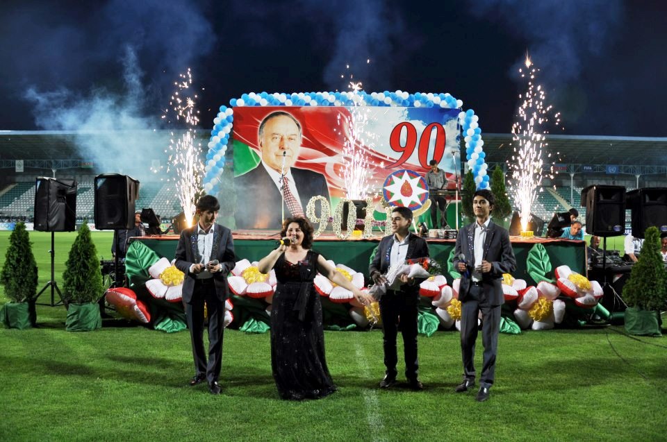 Айбениз Гашимова рассказала о праздничном концерте  в Лянкяране (фотосессия)