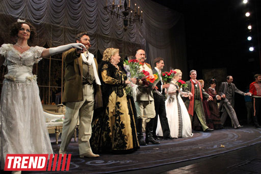 Триумф звезд Малого театра России в Баку в спектакле "На всякого мудреца довольно простоты" (фотосессия)