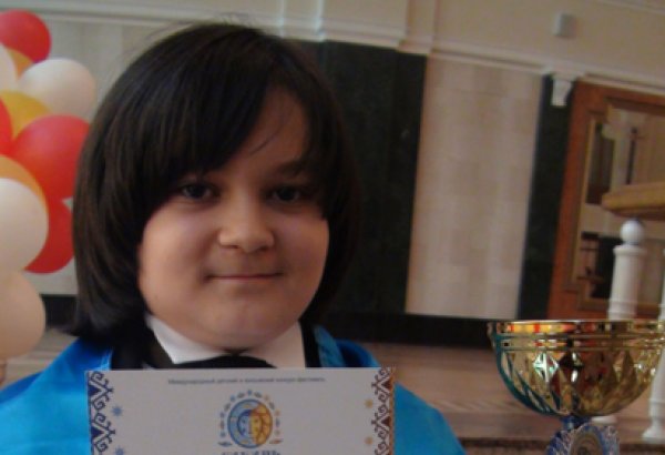 Юный азербайджанский вокалист завоевал Гран-при на международном конкурсе в Новосибирске (фото-видео)