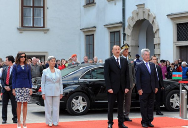 В Вене состоялась церемония официальной встречи Президента Азербайджана (ФОТО)