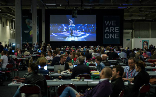 Фоторепортаж выступления Фарида Мамедова во втором полуфинале "Евровидения-2013"