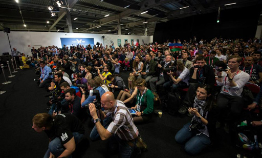 Фоторепортаж выступления Фарида Мамедова во втором полуфинале "Евровидения-2013"