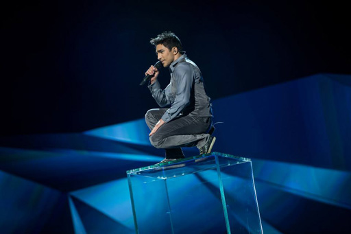 Фоторепортаж выступления Фарида Мамедова во втором полуфинале "Евровидения-2013"