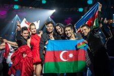 Фоторепортаж выступления Фарида Мамедова во втором полуфинале "Евровидения-2013"