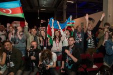 Фоторепортаж выступления Фарида Мамедова во втором полуфинале "Евровидения-2013"