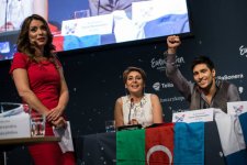 Фоторепортаж выступления Фарида Мамедова во втором полуфинале "Евровидения-2013"