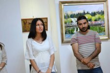 В Баку открылась выставка работ молодых художников (фото)
