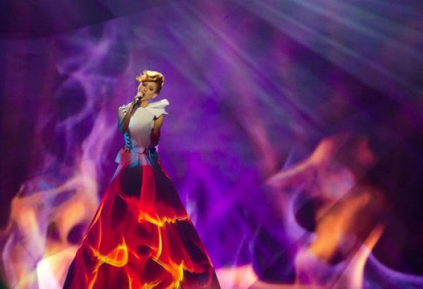 Представлена ТОП-10 сценических костюмов финалистов "Евровидения-2013" (фото)