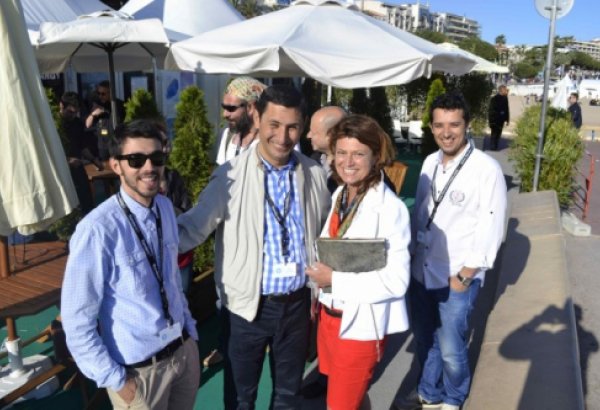 Директор киностудии "Азербайджанфильм" встретился в Каннах с продюсерами зарубежных стран (фото)