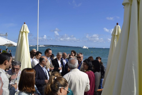 Директор киностудии "Азербайджанфильм" встретился в Каннах с продюсерами зарубежных стран (фото)