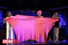 В Баку состоялся бенефис "Королевы сцены" -  премьера комедии "Жениха вызывали, девочки?"  (фотосессия)