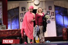 В Баку состоялся бенефис "Королевы сцены" -  премьера комедии "Жениха вызывали, девочки?"  (фотосессия)