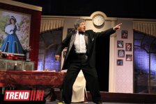 В Баку состоялся бенефис "Королевы сцены" -  премьера комедии "Жениха вызывали, девочки?"  (фотосессия)