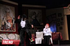 В Баку состоялся бенефис "Королевы сцены" -  премьера комедии "Жениха вызывали, девочки?"  (фотосессия)